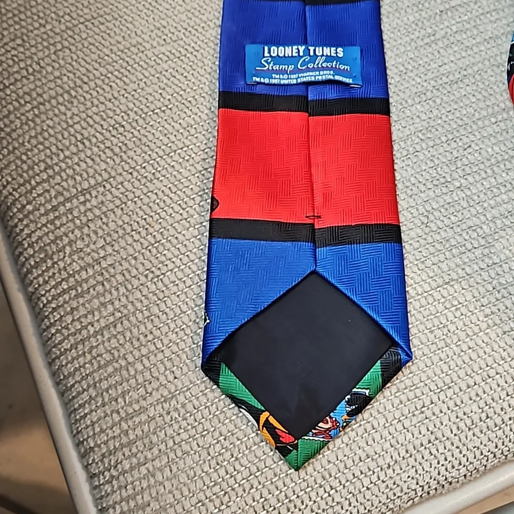 Looney Tunes X USPS Stamp Collection Tie 1997 Taz Bugs Bunny Daffy Warner Bros
